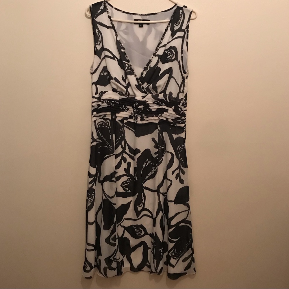 Sleeveless A line midi dress, 2